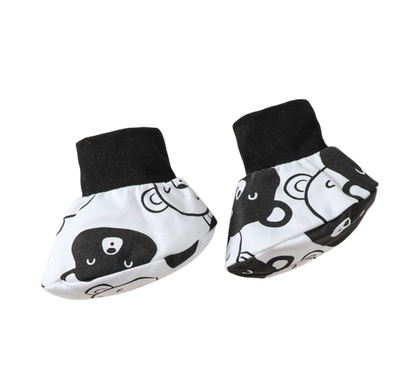 The Fabian - Baby Unisex Black Little Bear Long Sleeve Bodysuit + Pants + Hat + Socks 4pcs Outfit Set