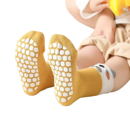 The Cassius - Baby Unisex 4 Pairs Anti-Slip Dot Floor Socks Panda Pattern Mid-Calf Walking Socks